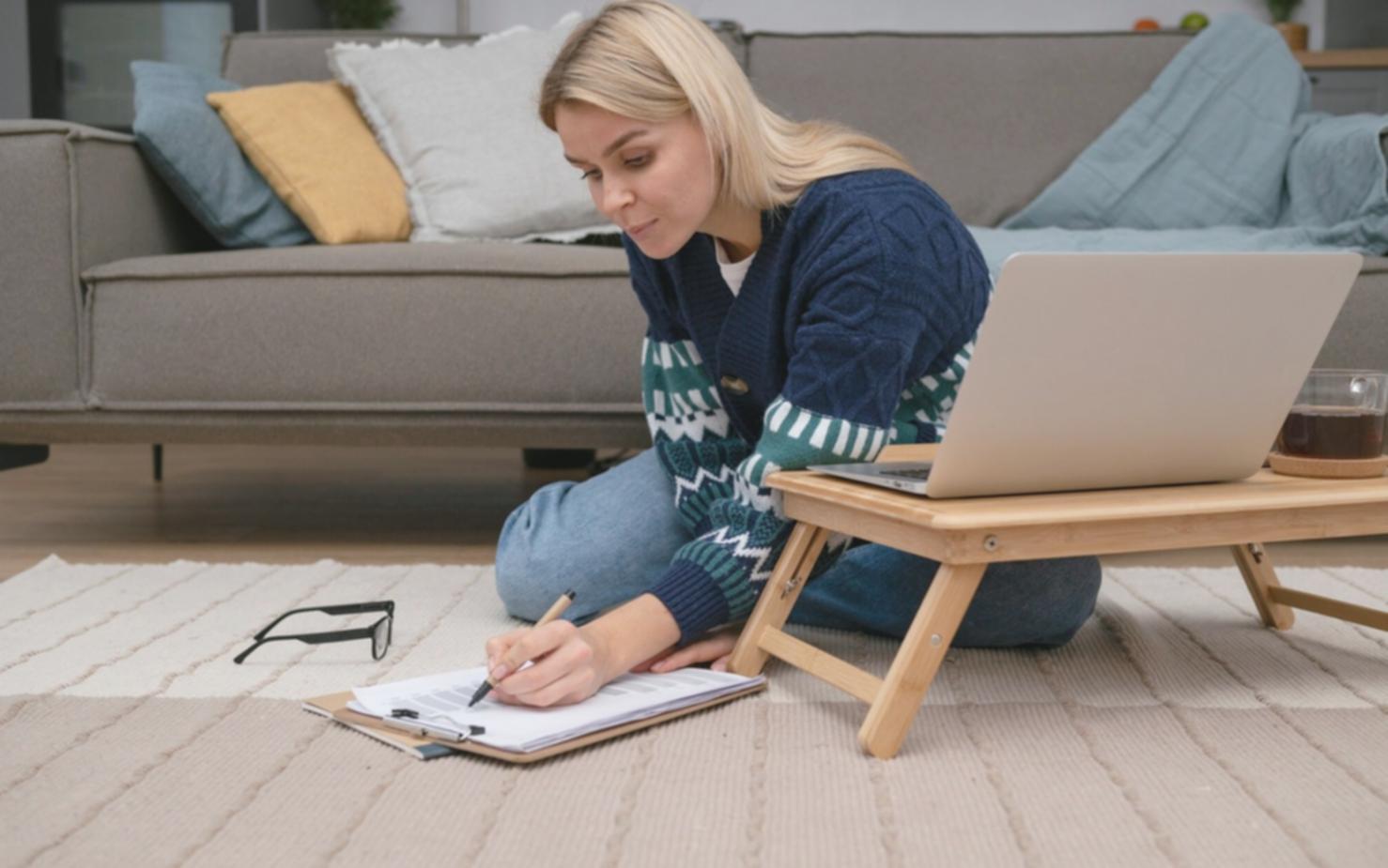 Audio-Bearbeitung Workspace mit professionellem Equipment